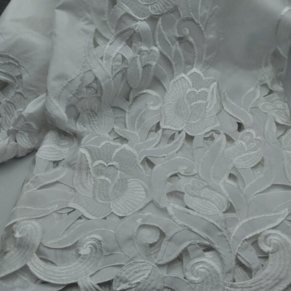 Tessuto Linea Sposa Bianco Ricamato