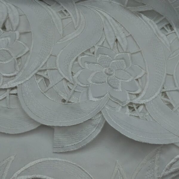 Tessuto Linea Sposa Bianco Ricamato